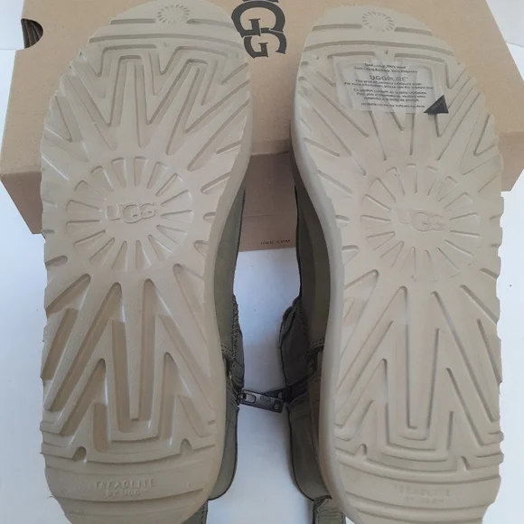 UGG Deconstructed Lace Boots Sz 8 - Picture 7 of 8